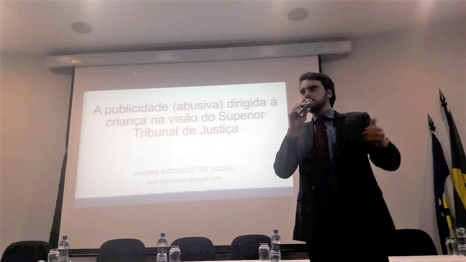 Você está visualizando atualmente Semana Jurídica da Fundação Santo André recebe palestra sobre publicidade direcionada às crianças