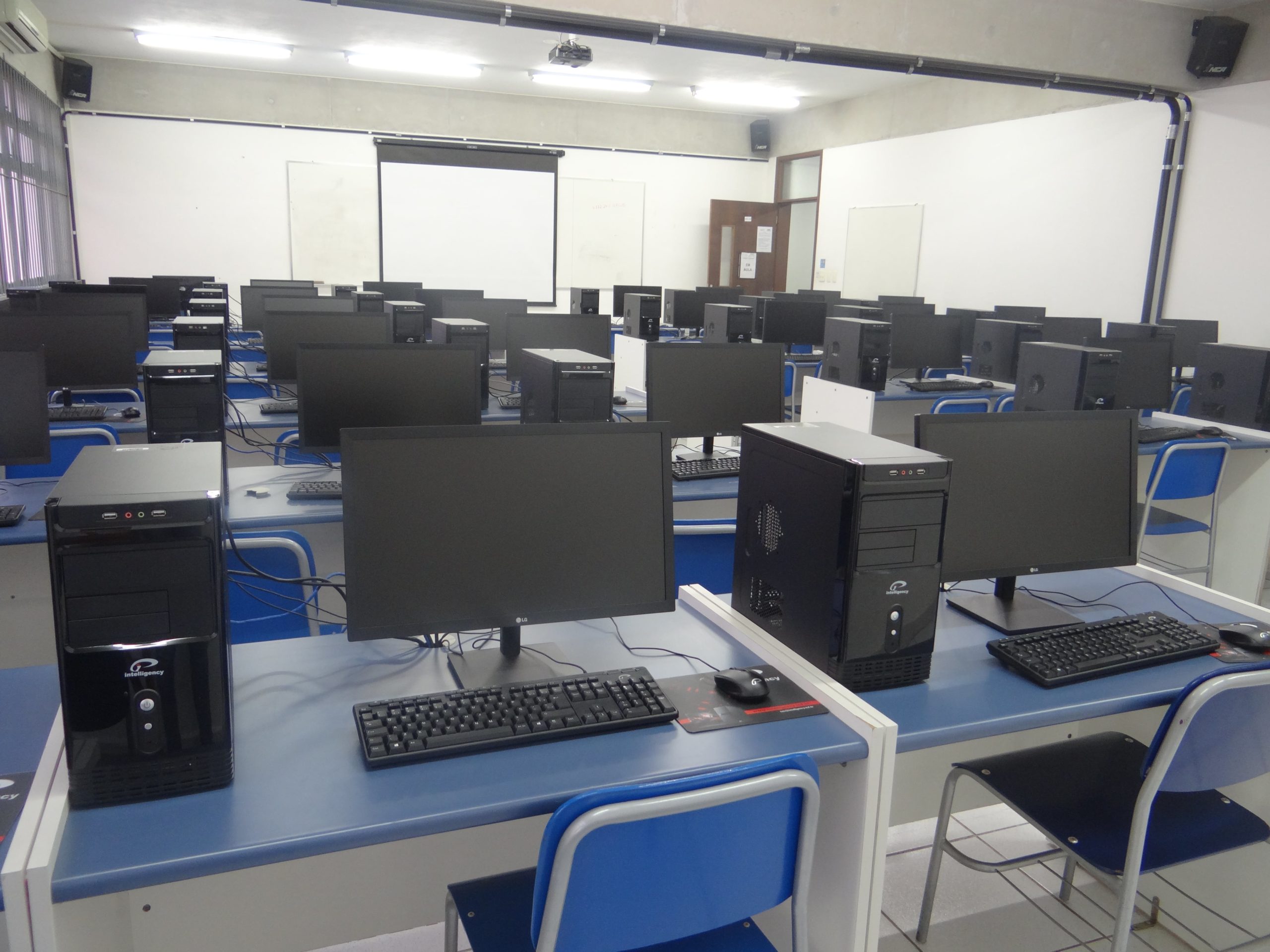 Você está visualizando atualmente Fundação Santo André inaugura moderno laboratório de CAD e Simulação Computacional