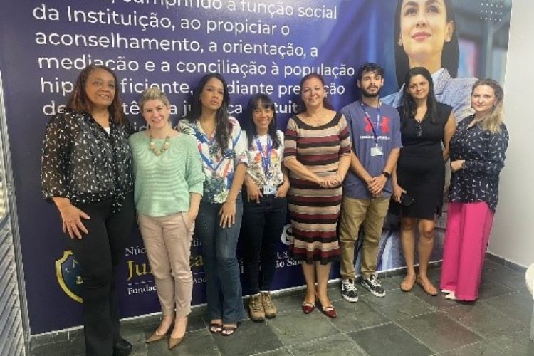 Alunos do curso de Direito participam de Audiência de mediação simulada