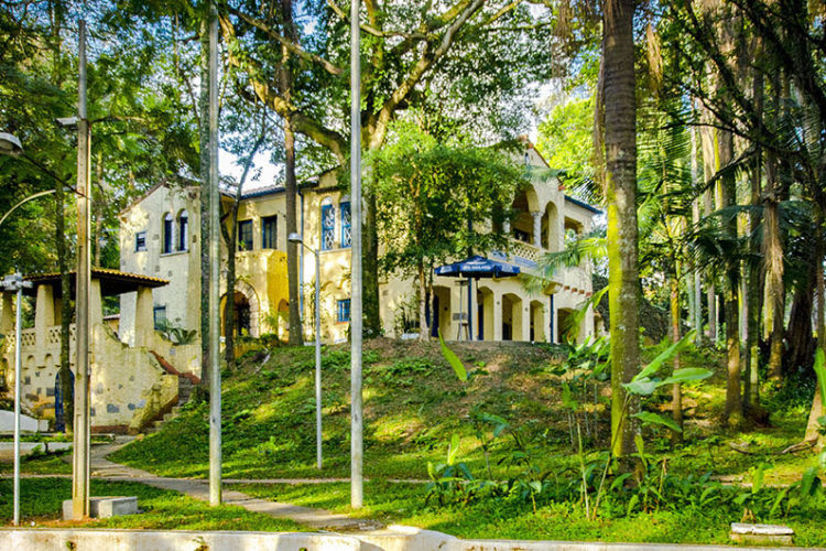 Centro Universitário Fundação Santo André reforma matriz curricular e melhora empregabilidade dos estudantes