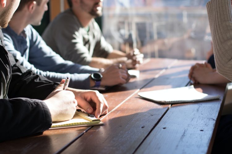 Liderança Organizacional: Aspectos Práticos e Comportamentais – o que é e tudo sobre a pós-graduação