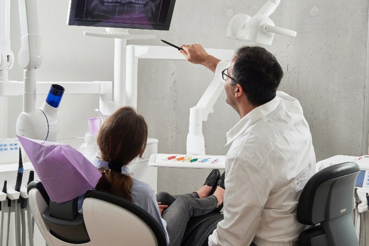 Odontologia é um dos cursos com maior empregabilidade