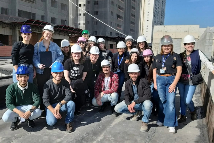 Alunos de Arquitetura e Urbanismo da Fundação Santo André visitaram as obras do Spettacolo Patriani