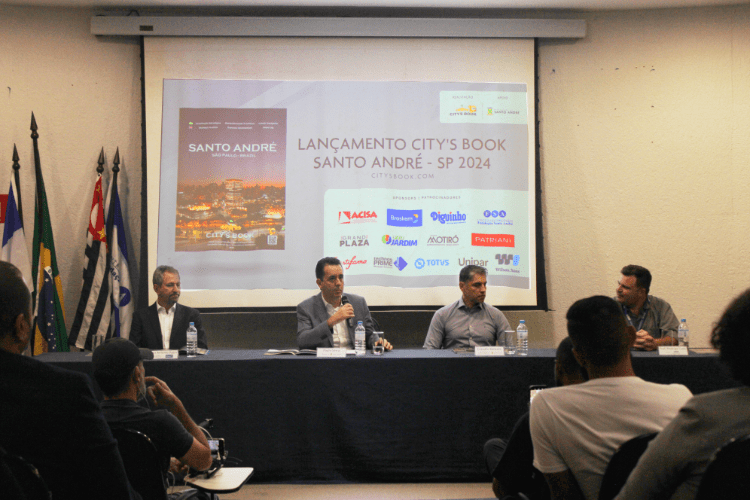 Paulo Serrra elogiou a Fundação Santo André no evento de lançamento do City's Book Santo André 2024