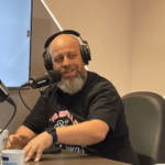 Podcast da Fundação Santo André recebe Professor Noslen, dono do maior canal de Língua Portuguesa do mundo