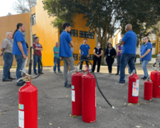 Fundação Santo André realiza Treinamento de Manuseio de Extintores para funcionários