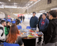 Atlética da Fundação Santo André realiza troca de livros durante 13ª Semana da Psicologia