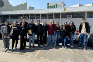 Alunos de Direito da Fundação Santo André realizam visita monitorada ao IML de Santo André