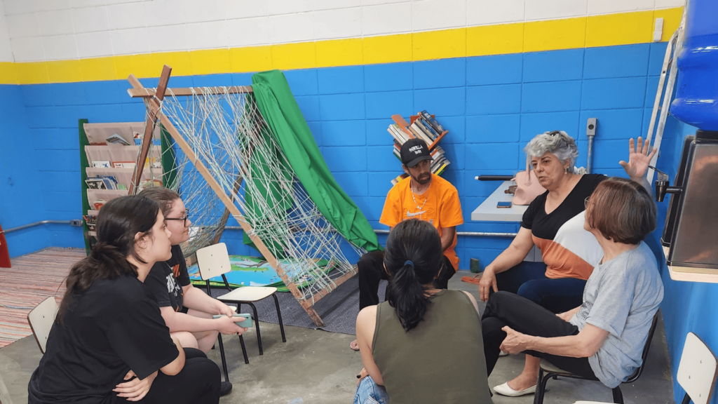 Alunas de Arquitetura e urbanismo da Fundação Santo André realizam visita técnica no Centro Comunitário Sacadura Cabral
