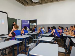 Treinamentos e cursos de capacitação realizados com docentes e técnicos-administrativos