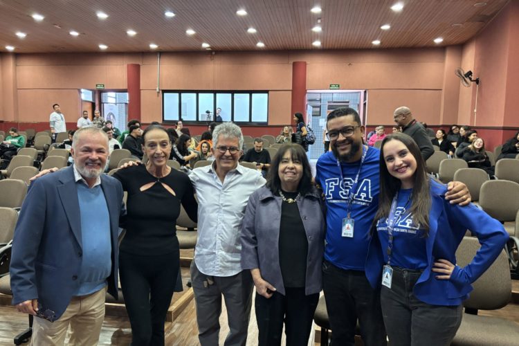 Simpósio marca 60 anos do Alcoólicos Anônimos: Uma Jornada de Esperança e Transformação