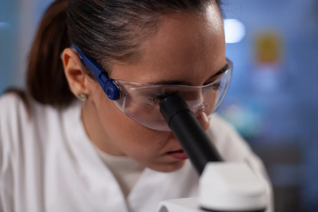 Leia mais sobre o artigo Mpox: o que é a doença e o papel do biólogo na infectologia