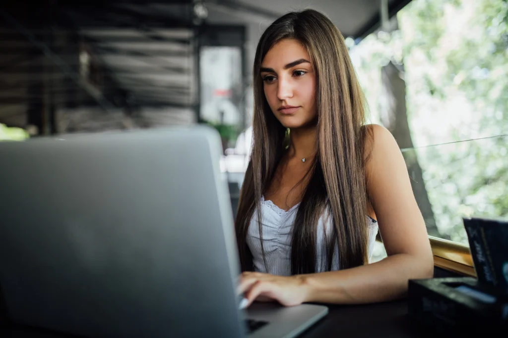 Leia mais sobre o artigo Pós-graduação a distância: vantagens