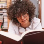 Governo lança plataformas gratuitas MEC livros e idiomas