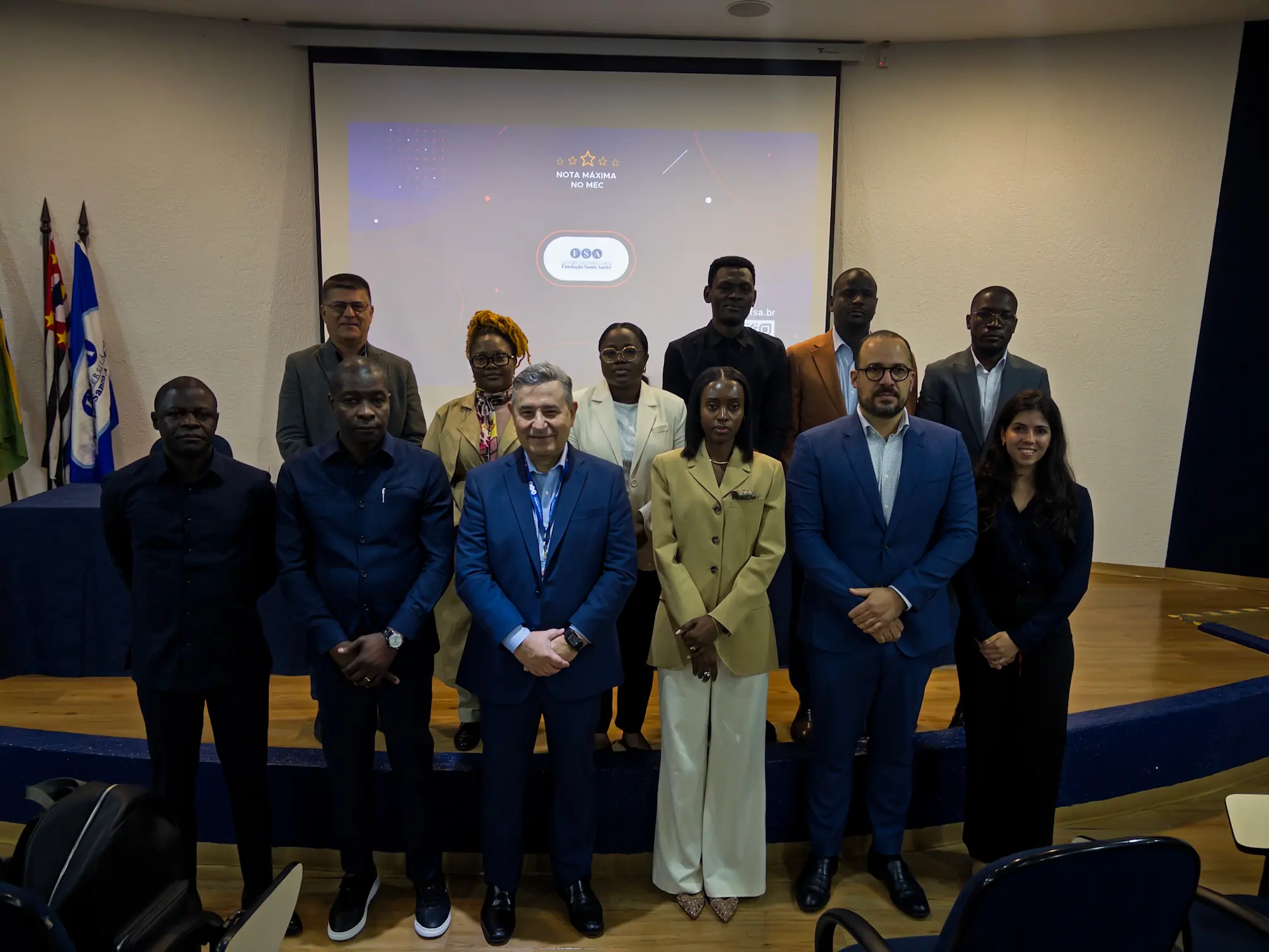 Você está visualizando atualmente Delegação de Angola visita a FSA e conhece a gestão pública