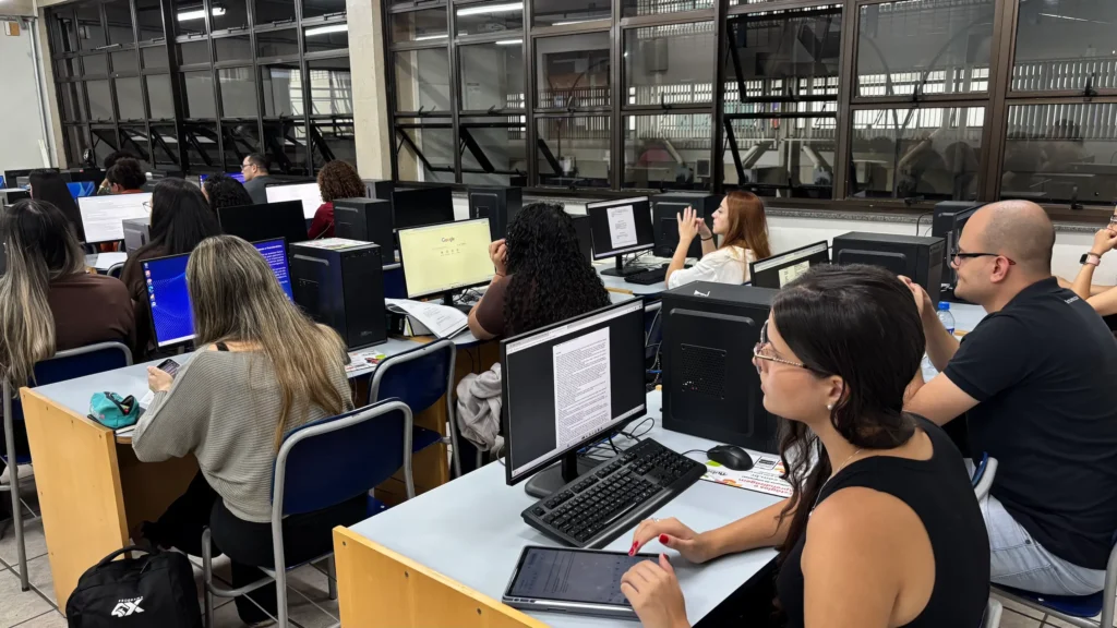 Leia mais sobre o artigo O que é diplomacia humanitária? Entenda a ajuda internacional em tragédias