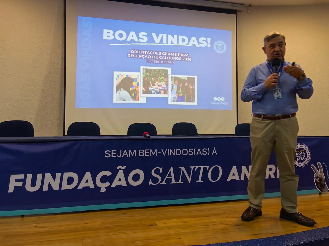 Você está visualizando atualmente Recepção de calouros: como ela ajuda no início da faculdade