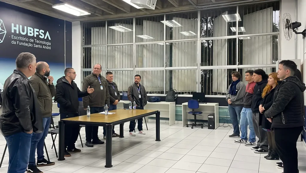 Leia mais sobre o artigo O que é um hackathon e como funciona?